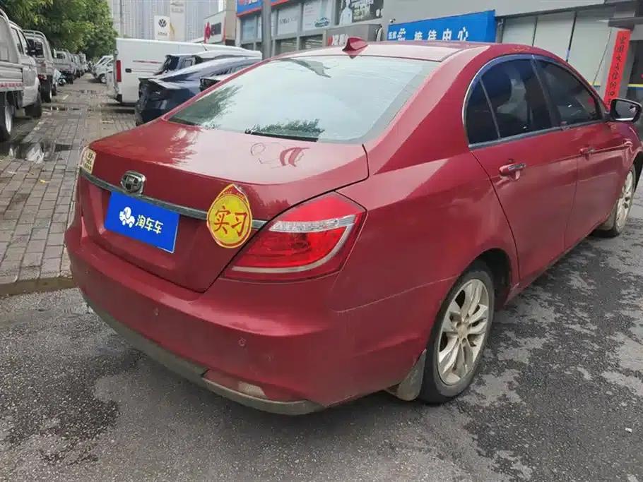 Geely Emgrand 2015 Sedan 1.5L CVT Upward Edition — миниатюра 3