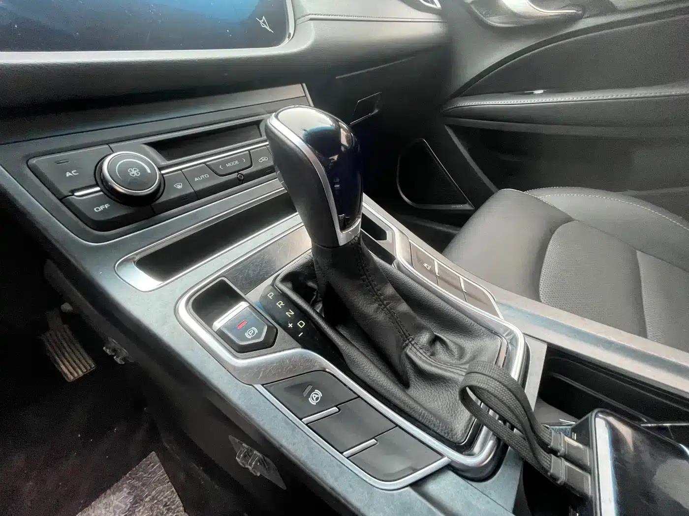 Geely Emgrand 2020 1.5L CVT Upward Edition — миниатюра 15