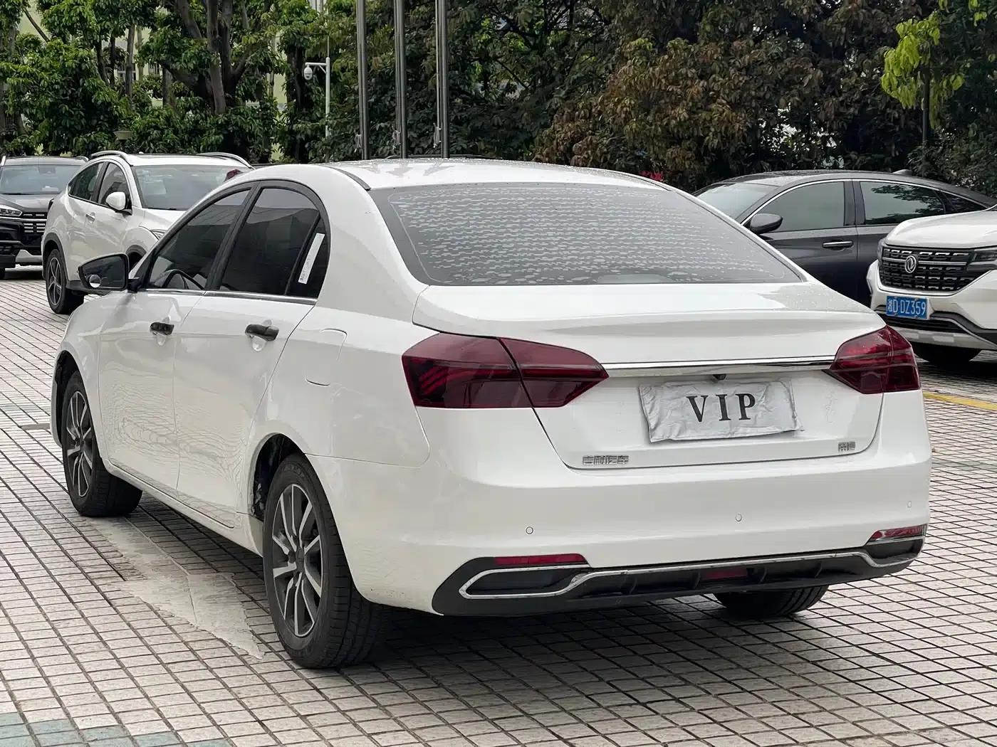 Geely Emgrand 2020 1.5L CVT Upward Edition — миниатюра 3