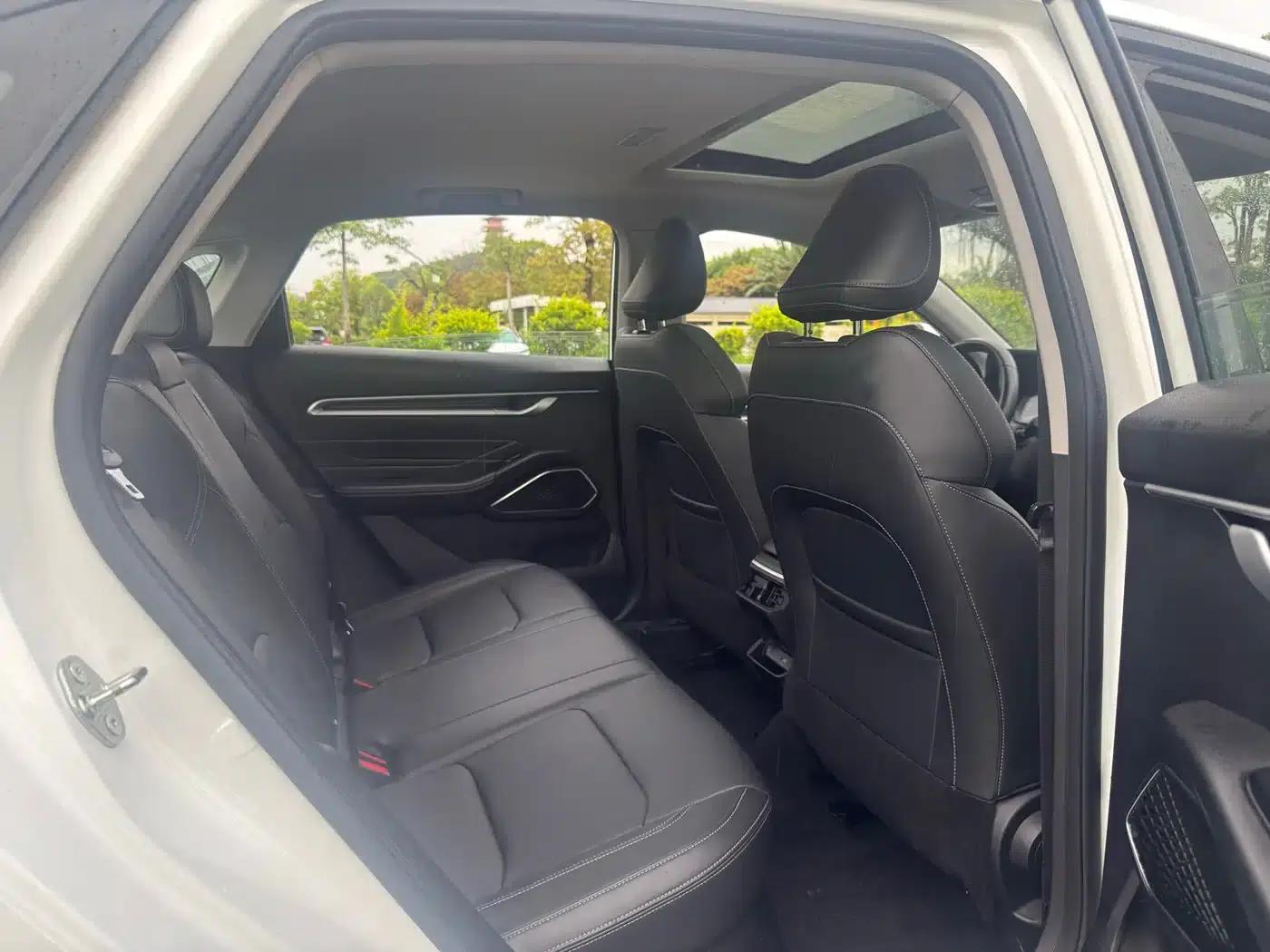 Geely Emgrand 2022 4th Generation 1.5L CVT Premium — миниатюра 15