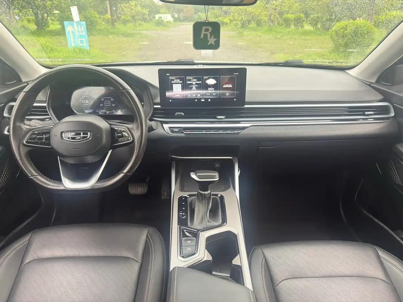 Geely Emgrand 2022 4th Generation 1.5L CVT Premium — миниатюра 6