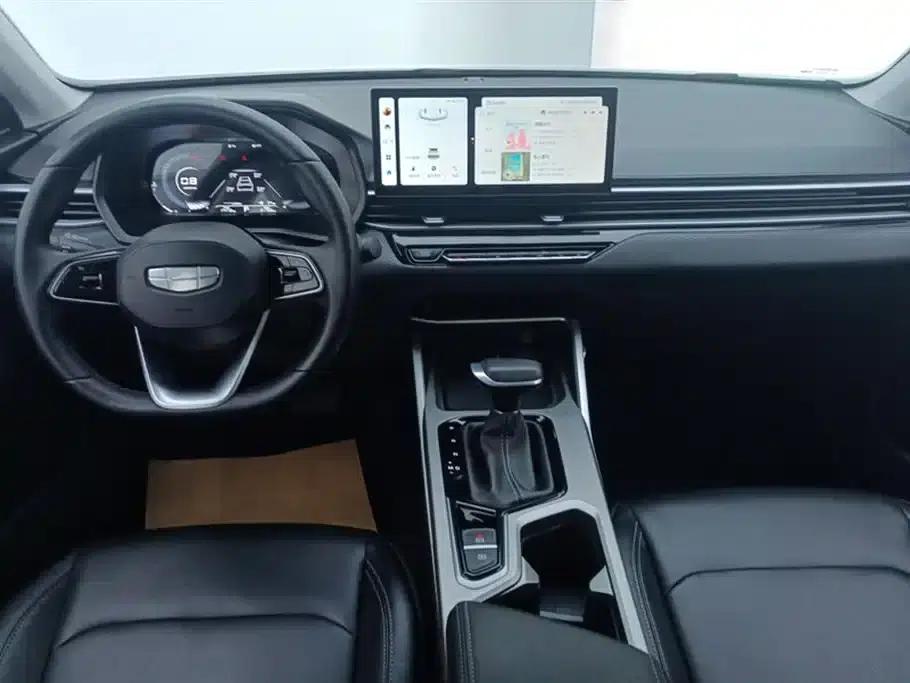 Geely Emgrand 2025 4th Generation 1.5L CVT Dragon Edition — миниатюра 12