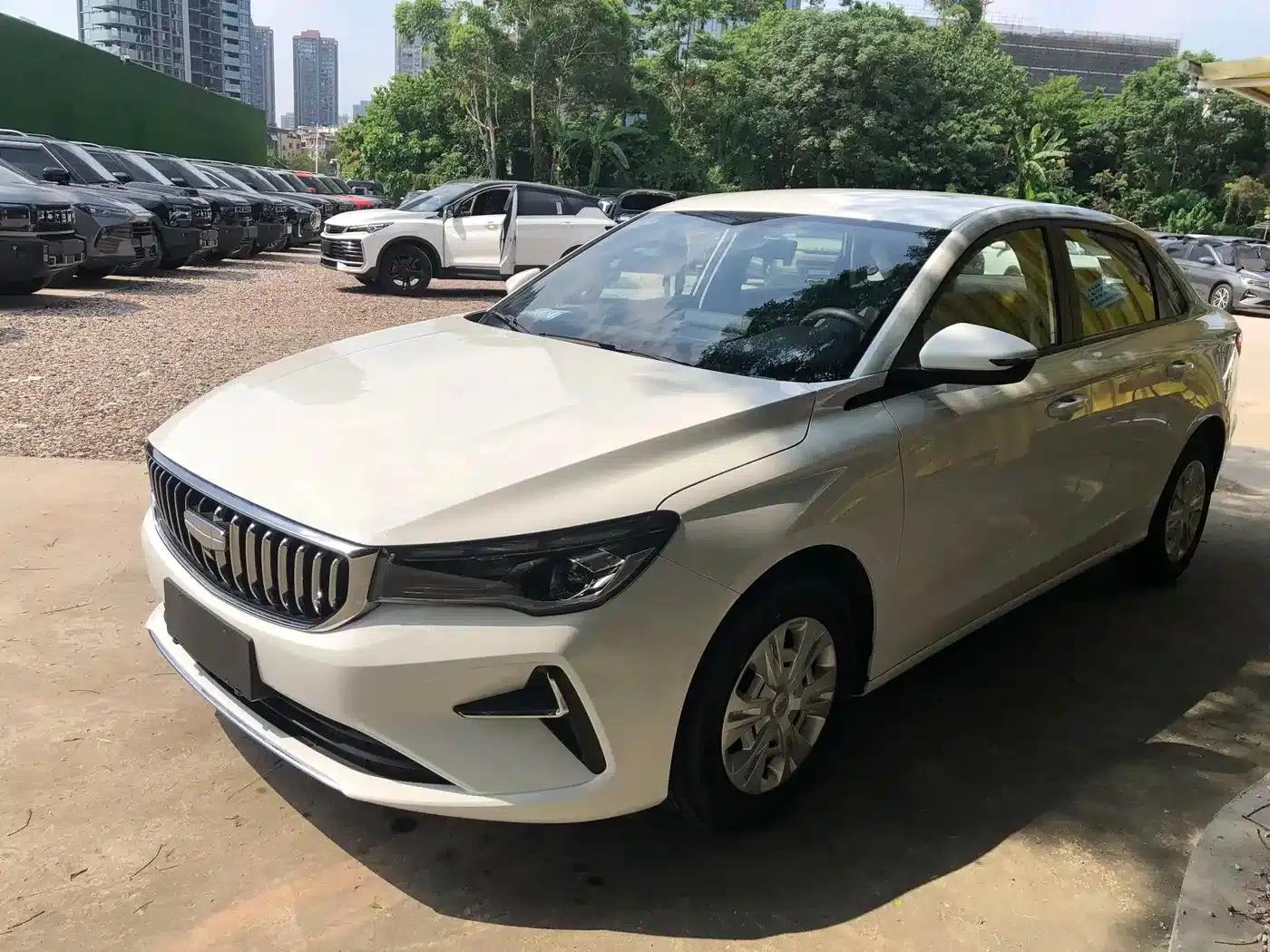 Geely Emgrand 2025 1.5L Manual Star Edition — миниатюра 1