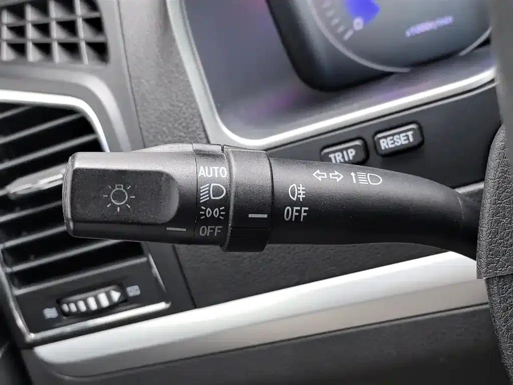 Geely Emgrand 2016 Sedan 1.5L Manual Upgrade Version — миниатюра 21