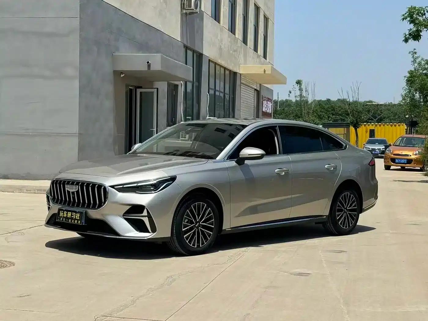Geely Emgrand 2026 5th Generation 1.5L CVT Luxury — миниатюра 1