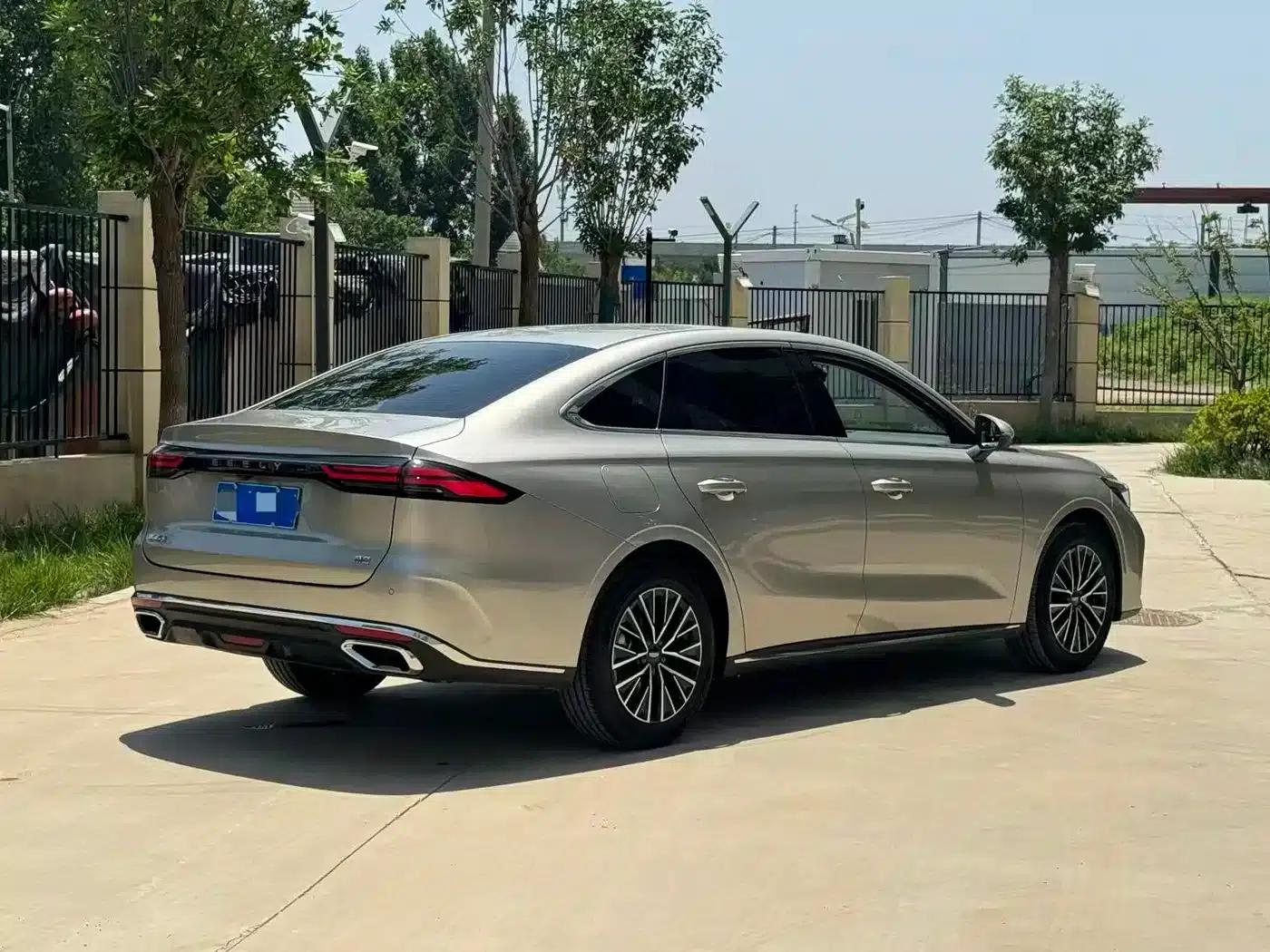 Geely Emgrand 2026 5th Generation 1.5L CVT Luxury — миниатюра 2