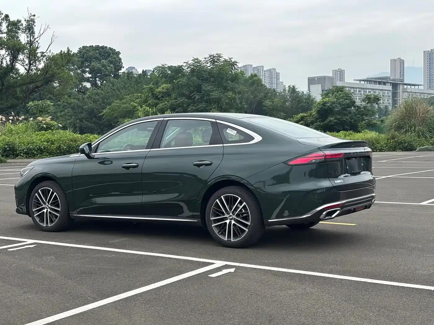 Geely Emgrand 2026 5th Generation 1.5T DCT Flagship Edition — миниатюра 16