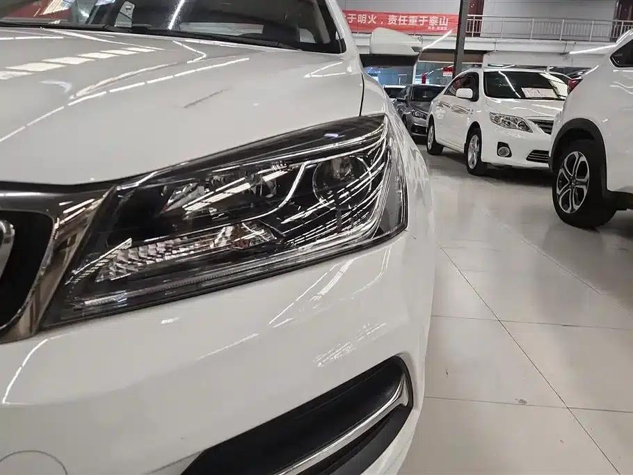 Geely Emgrand 2018 1.5L Manual Upward Connected Edition — миниатюра 5