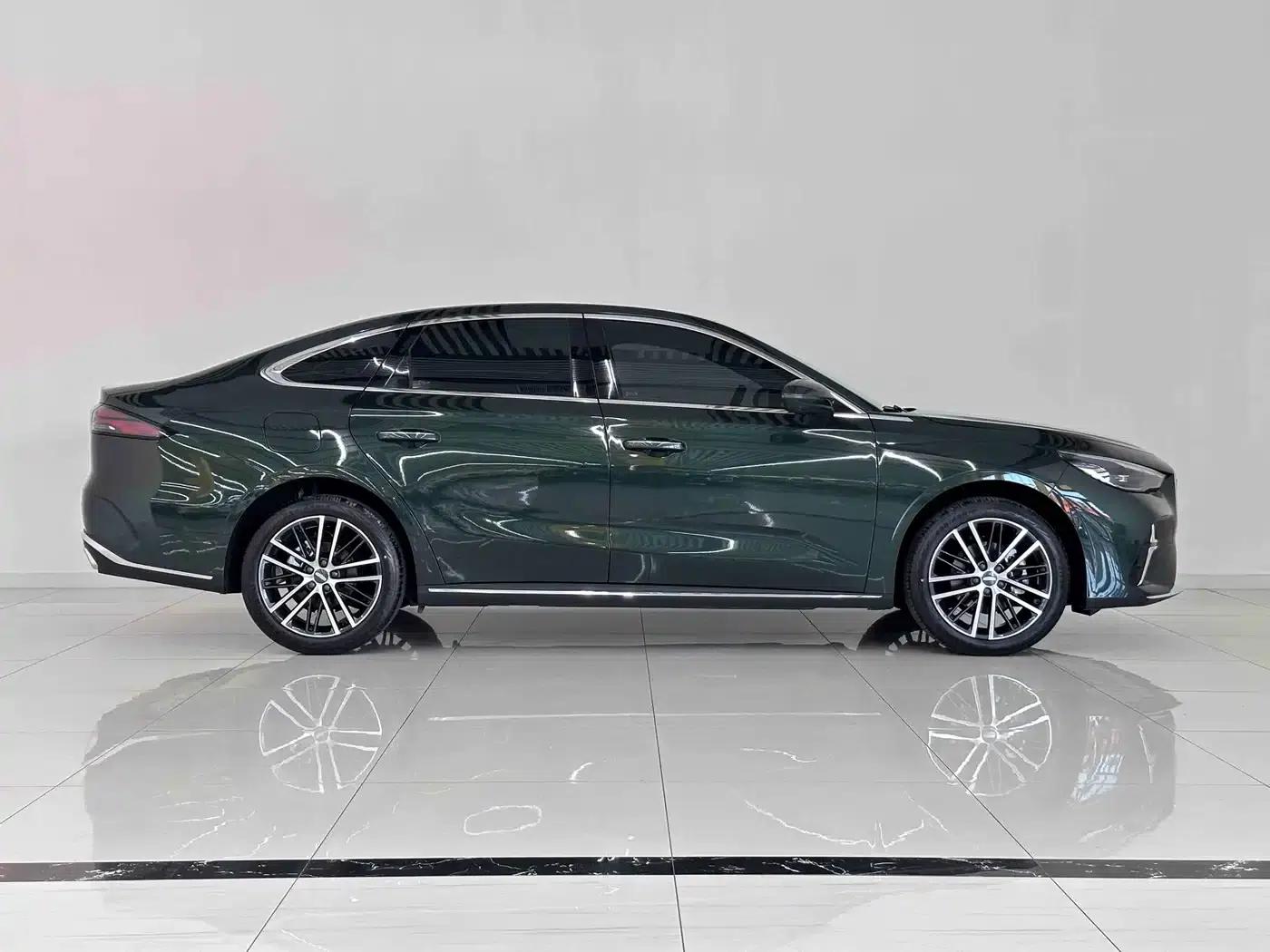 Geely Emgrand 2026 5th Generation 1.5T DCT Flagship Edition — миниатюра 7