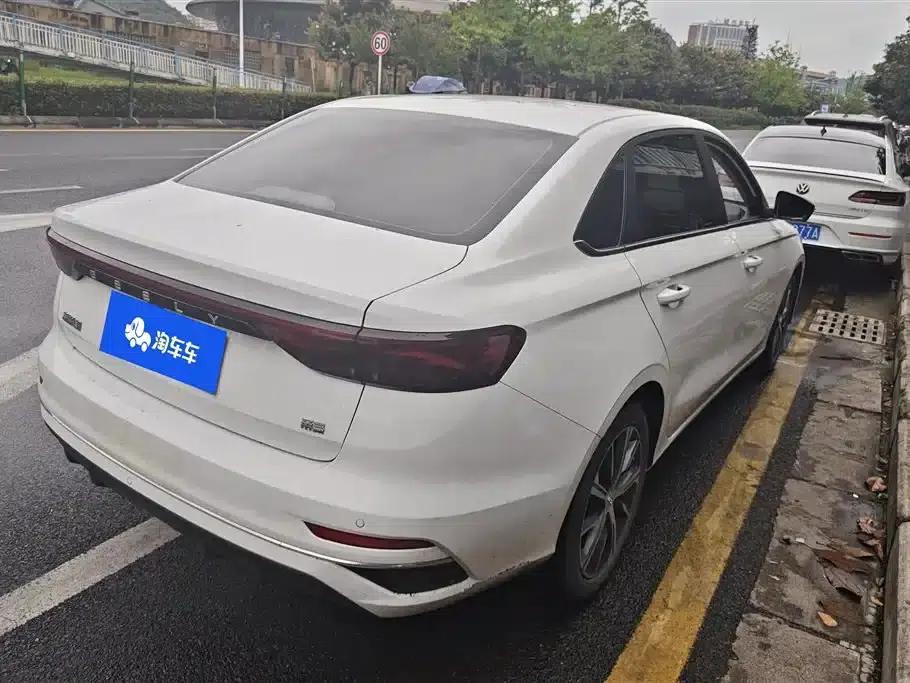 Geely Emgrand 2023 4th Generation Champion Edition 1.5L CVT Premium — миниатюра 3