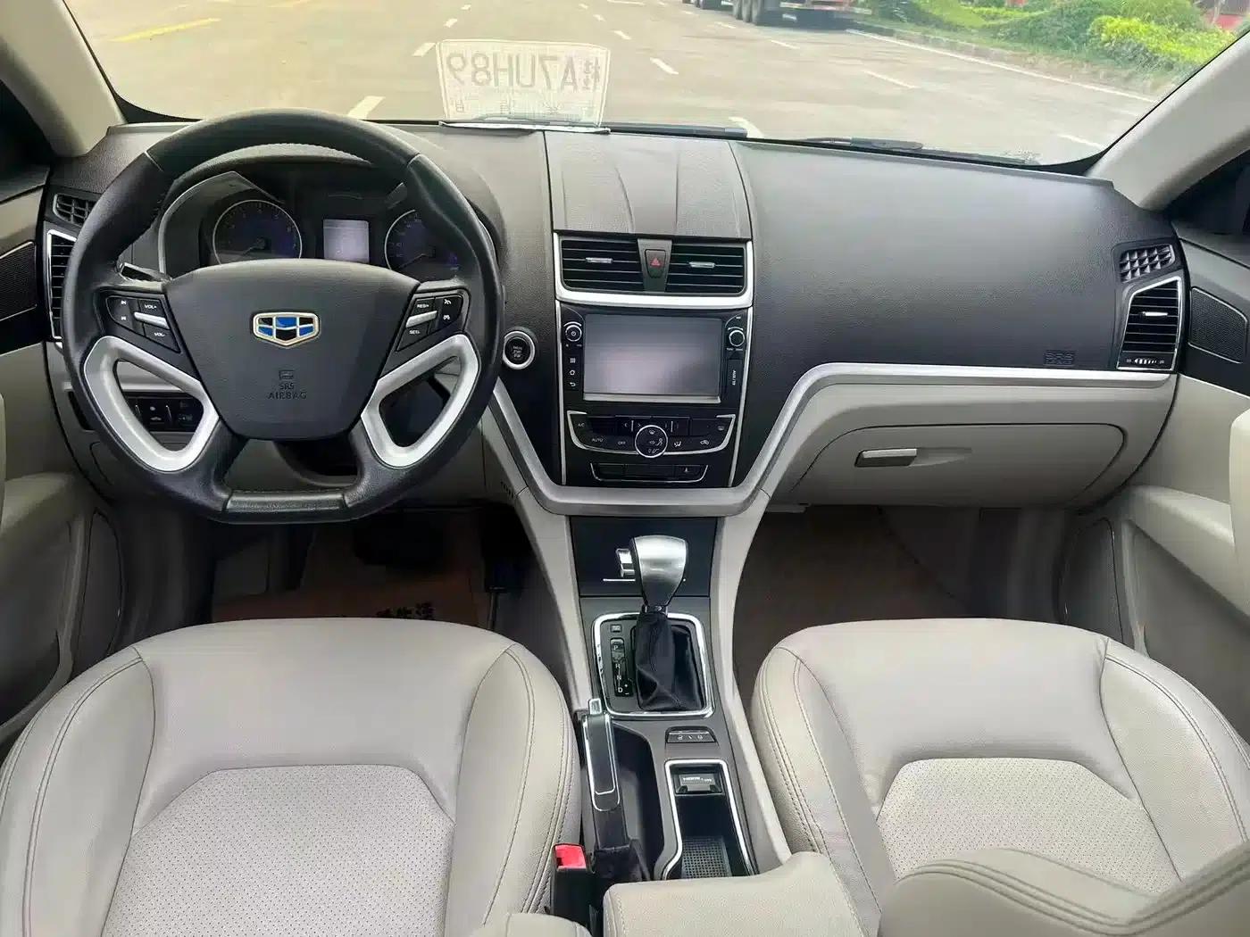 Geely Emgrand 2014 Sedan 1.5L CVT Elite — миниатюра 11