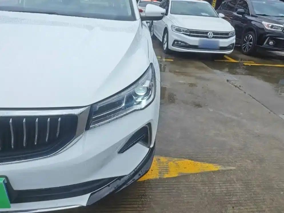 Geely Emgrand 2022 Generation 4 1.5L Manual Deluxe — миниатюра 3