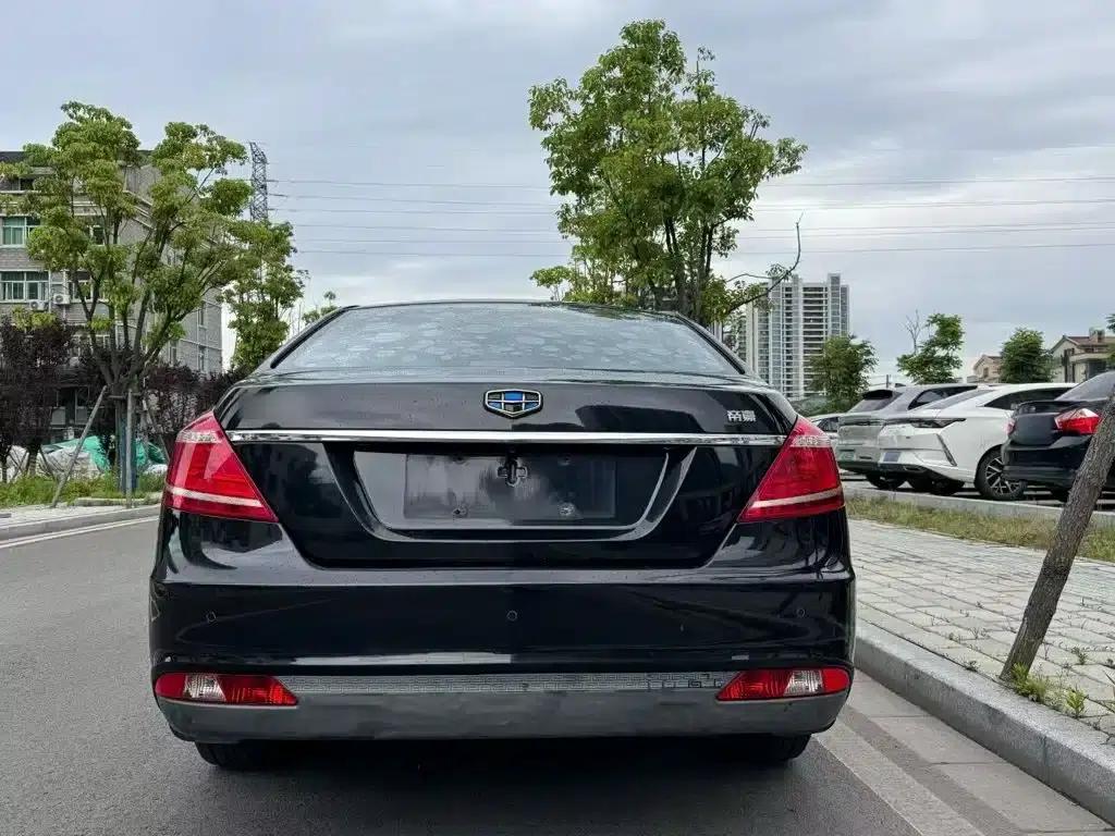 Geely Emgrand 2015 Sedan 1.3T Manual Upgrade Edition — миниатюра 6