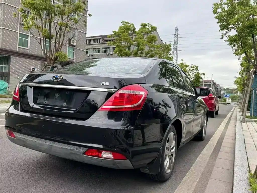 Geely Emgrand 2015 Sedan 1.3T Manual Upgrade Edition — миниатюра 7