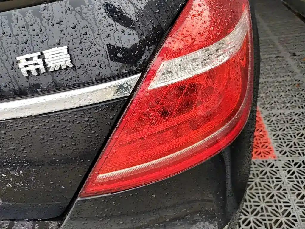 Geely Emgrand 2015 Sedan 1.3T Manual Upgrade Edition — миниатюра 8