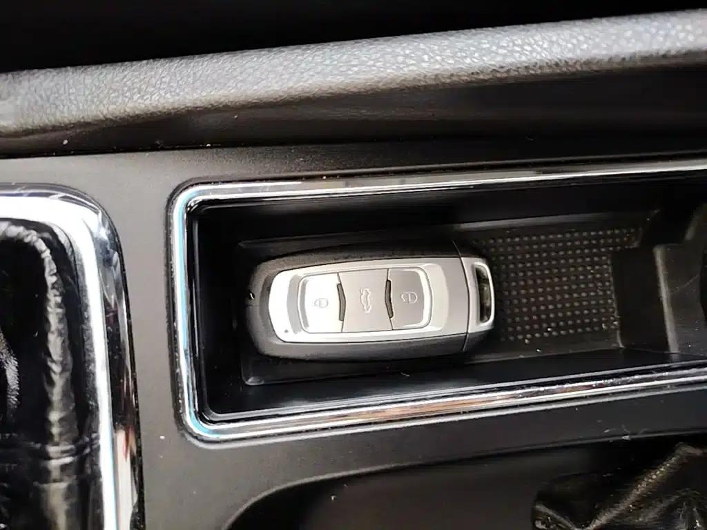 Geely Emgrand 2015 Sedan 1.3T Manual Upgrade Edition — миниатюра 9