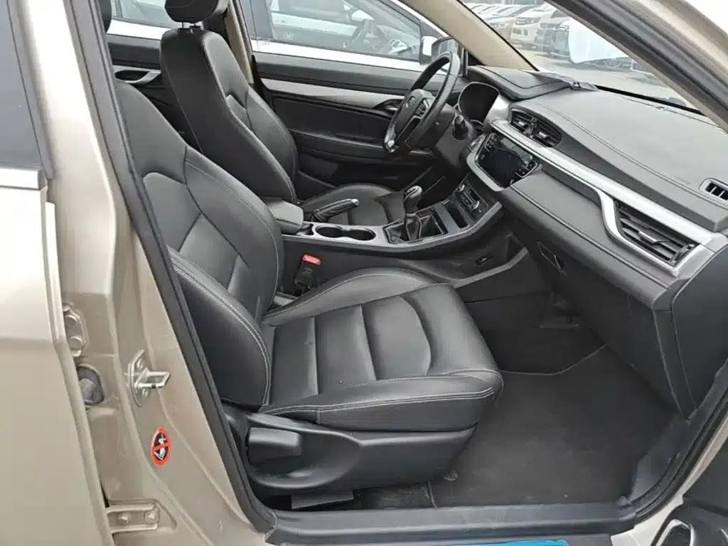 Geely Emgrand 2018 1.5L Manual Upward Connected Edition — миниатюра 25