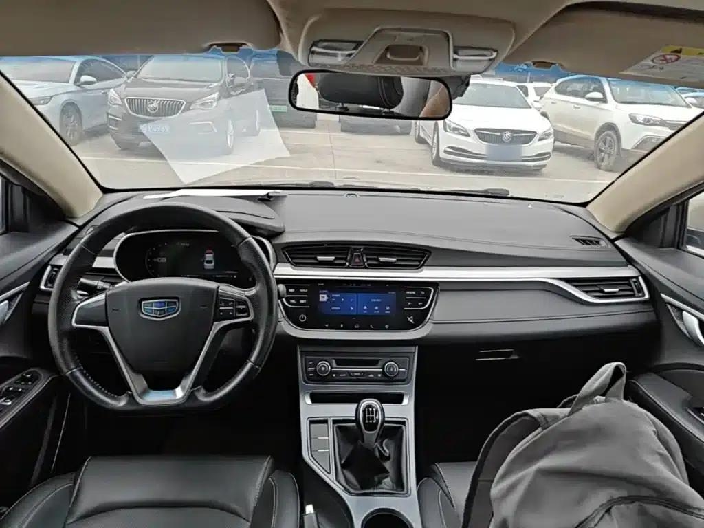 Geely Emgrand 2018 1.5L Manual Upward Connected Edition — миниатюра 10