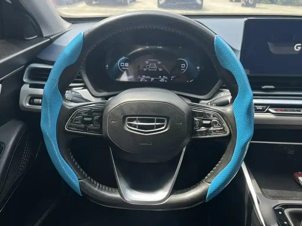 Geely Emgrand 2022 4th Generation 1.5L CVT Flagship Edition — миниатюра 13