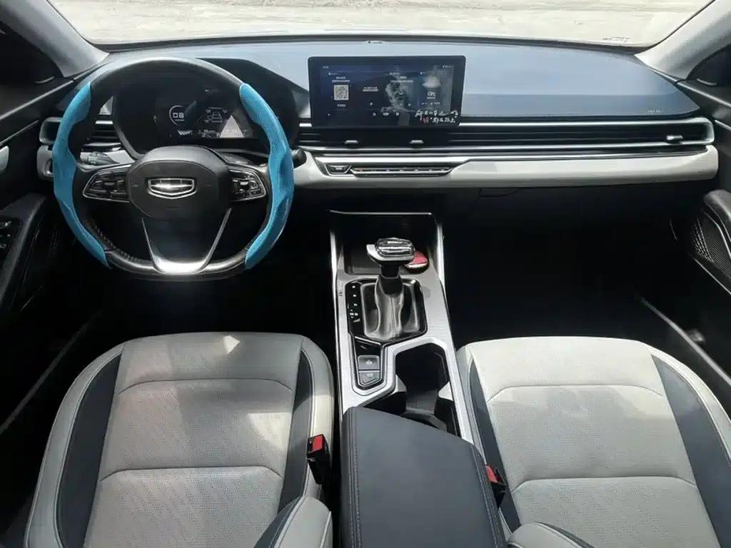 Geely Emgrand 2022 4th Generation 1.5L CVT Flagship Edition — миниатюра 20