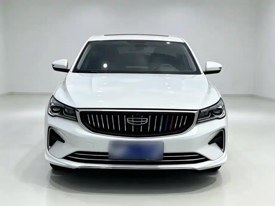 Geely Emgrand 2022 4th Generation 1.5L CVT Flagship Edition — миниатюра 23