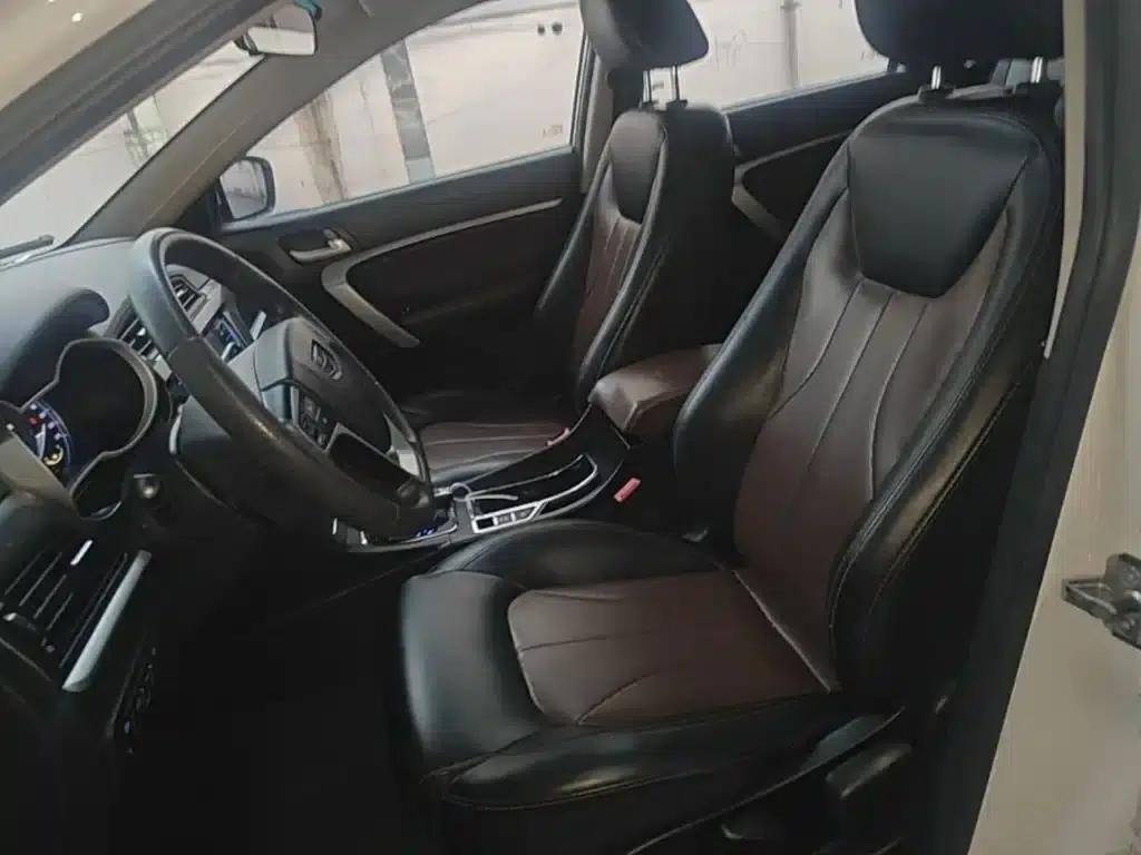 Geely Emgrand 2017 Hatchback RS Million Edition 1.5L CVT Upward Version — миниатюра 15