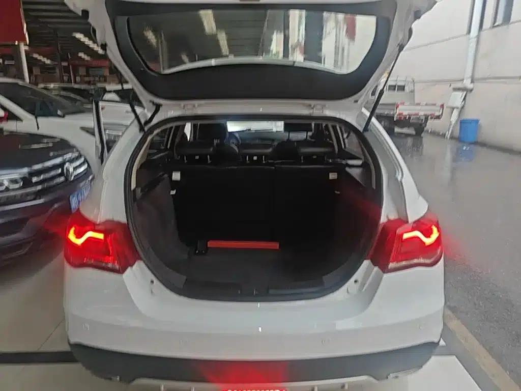 Geely Emgrand 2017 Hatchback RS Million Edition 1.5L CVT Upward Version — миниатюра 19