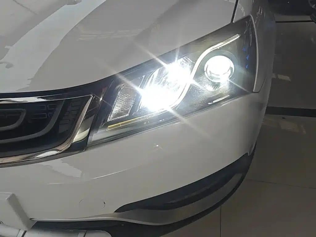 Geely Emgrand 2017 Hatchback RS Million Edition 1.5L CVT Upward Version — миниатюра 24