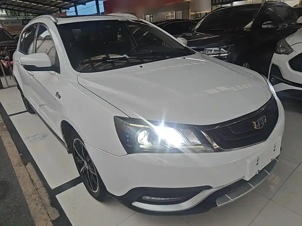 Geely Emgrand 2017 Hatchback RS Million Edition 1.5L CVT Upward Version — миниатюра 4