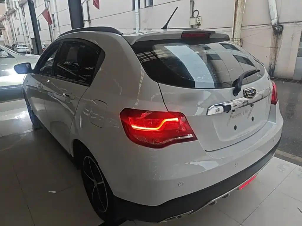 Geely Emgrand 2017 Hatchback RS Million Edition 1.5L CVT Upward Version — миниатюра 5