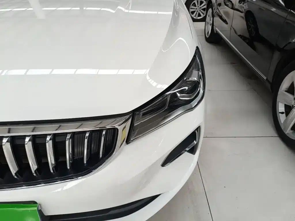 Geely Emgrand 2025 4th Generation 1.5L CVT Dragon Edition — миниатюра 24