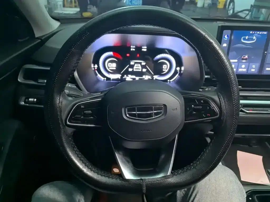 Geely Emgrand 2023 4th Generation Champion Edition 1.5L CVT Luxury — миниатюра 11