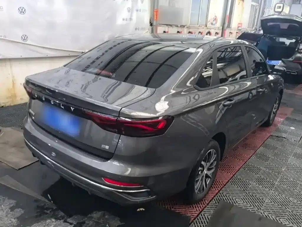 Geely Emgrand 2023 4th Generation Champion Edition 1.5L CVT Luxury — миниатюра 7