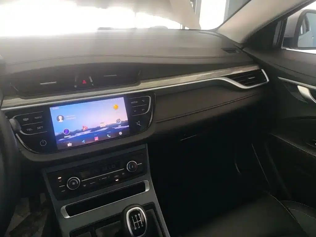 Geely Emgrand 2019 Leading Edition 1.5L Manual Upward Connected Model (China VI Emission Standard) — миниатюра 13