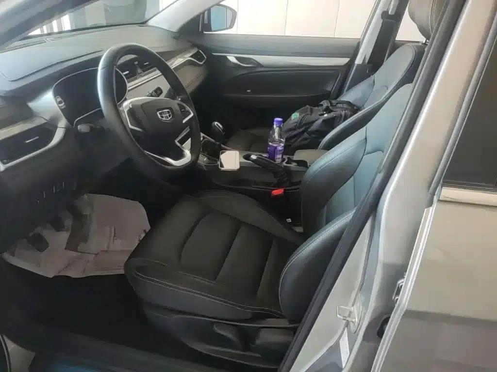 Geely Emgrand 2019 Leading Edition 1.5L Manual Upward Connected Model (China VI Emission Standard) — миниатюра 15
