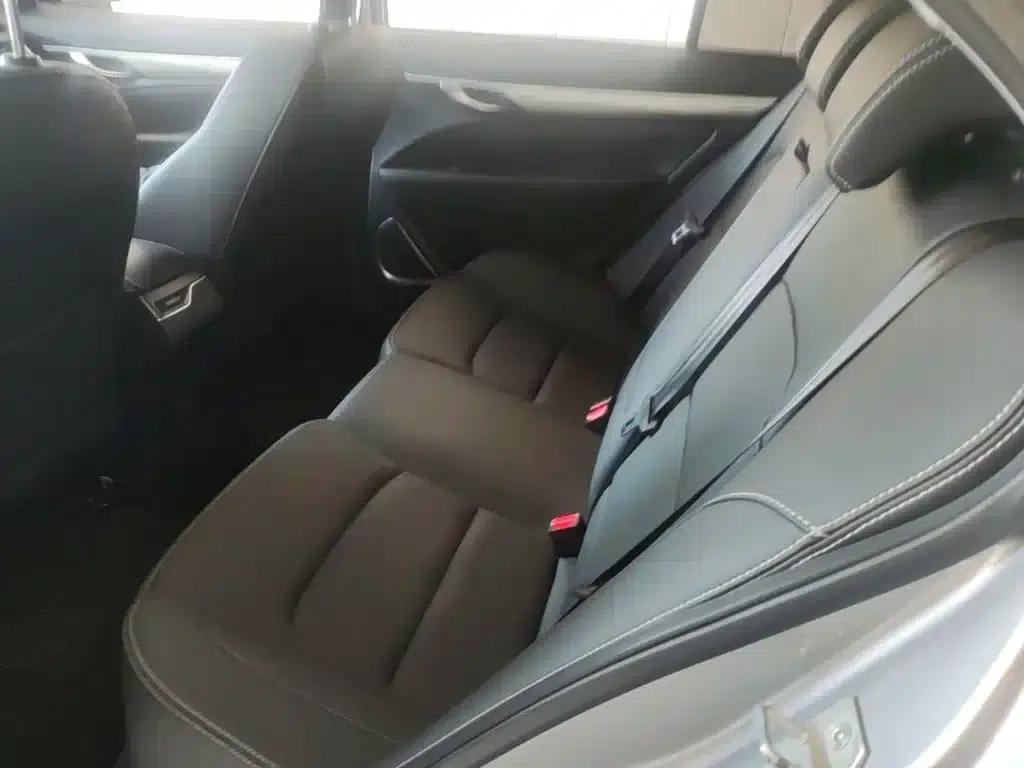 Geely Emgrand 2019 Leading Edition 1.5L Manual Upward Connected Model (China VI Emission Standard) — миниатюра 17