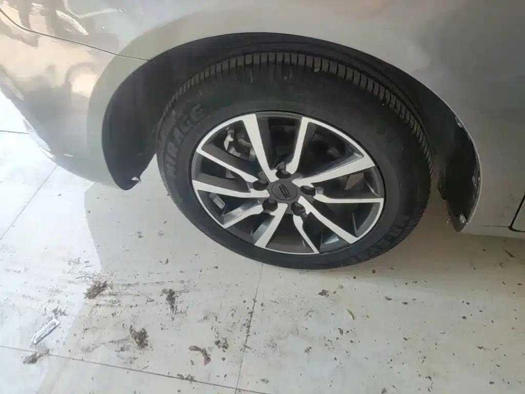 Geely Emgrand 2019 Leading Edition 1.5L Manual Upward Connected Model (China VI Emission Standard) — миниатюра 23