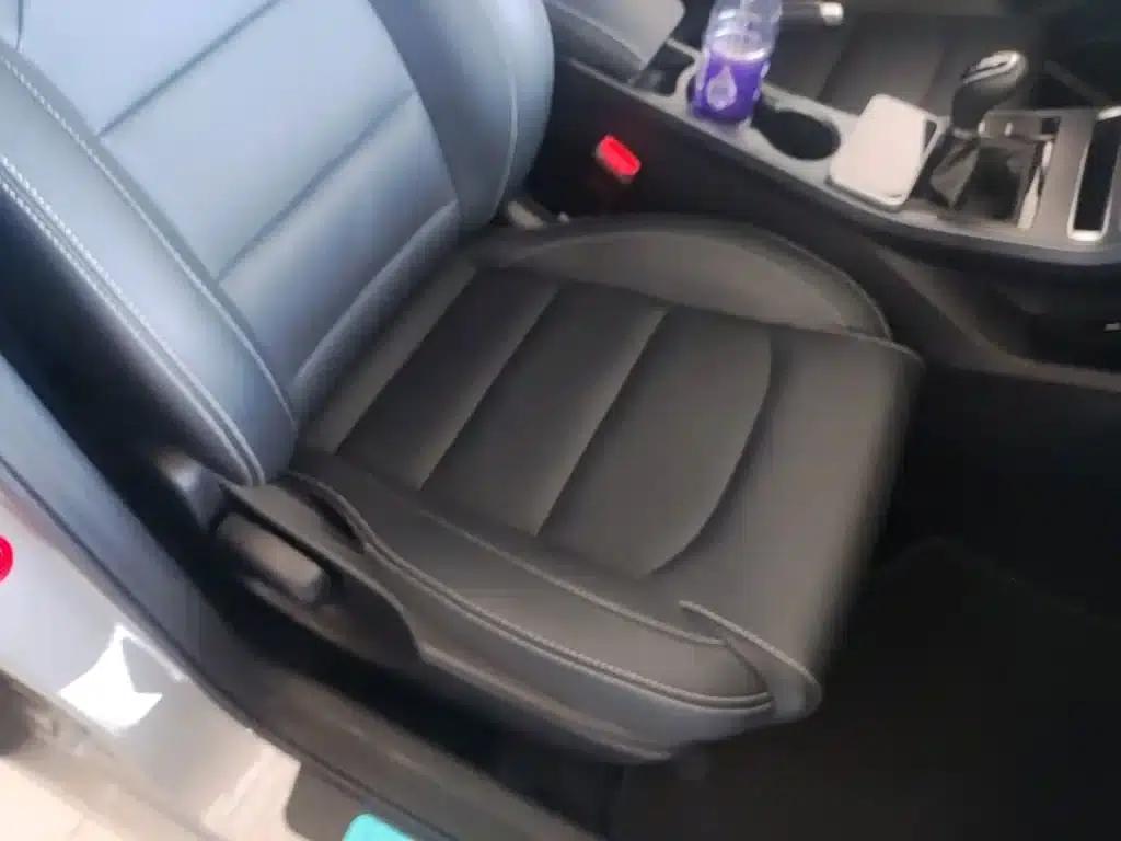 Geely Emgrand 2019 Leading Edition 1.5L Manual Upward Connected Model (China VI Emission Standard) — миниатюра 25