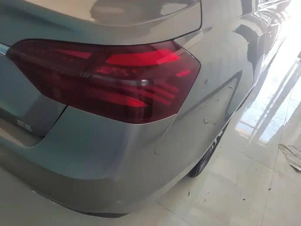 Geely Emgrand 2019 Leading Edition 1.5L Manual Upward Connected Model (China VI Emission Standard) — миниатюра 8