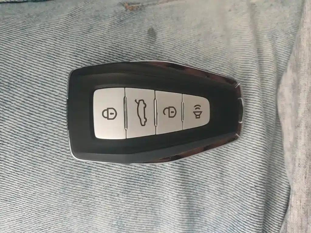 Geely Emgrand 2019 Leading Edition 1.5L Manual Upward Connected Model (China VI Emission Standard) — миниатюра 9