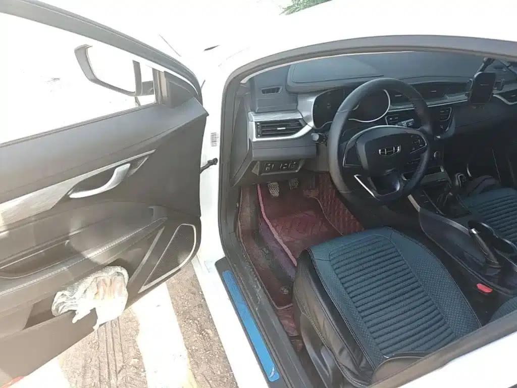 Geely Emgrand 2019 Leading Edition 1.5L Manual Upward Asian Games Edition (National VI Emission Standard) — миниатюра 16