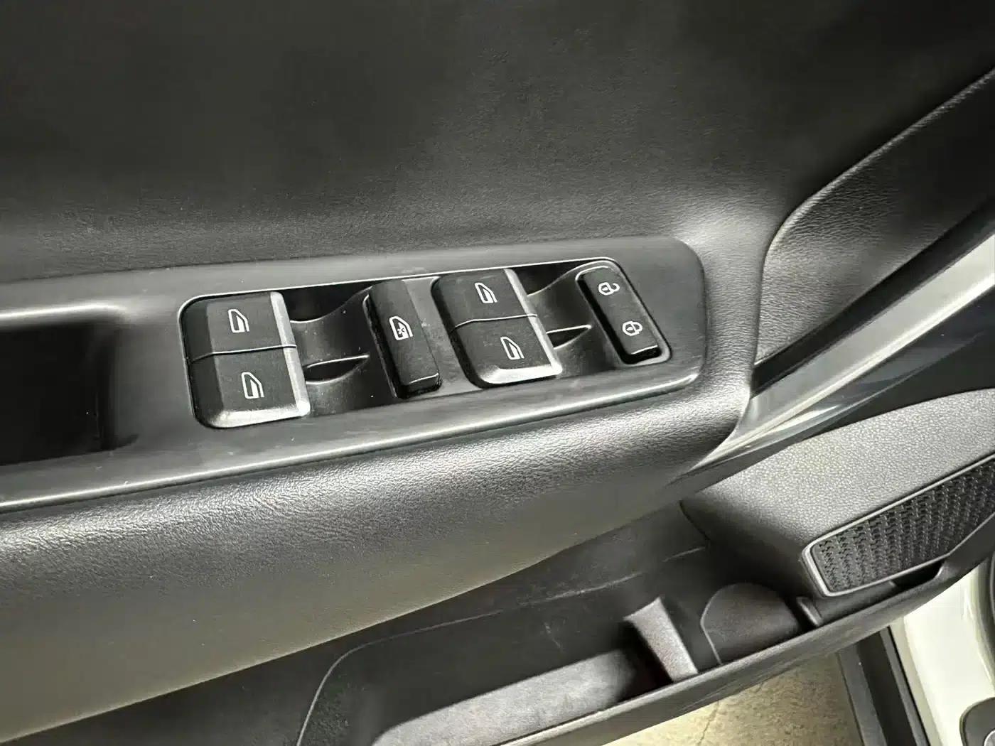 Geely Boyue 2018 1.8TD Automatic 2WD Intelligent Connected 4G Edition — миниатюра 15