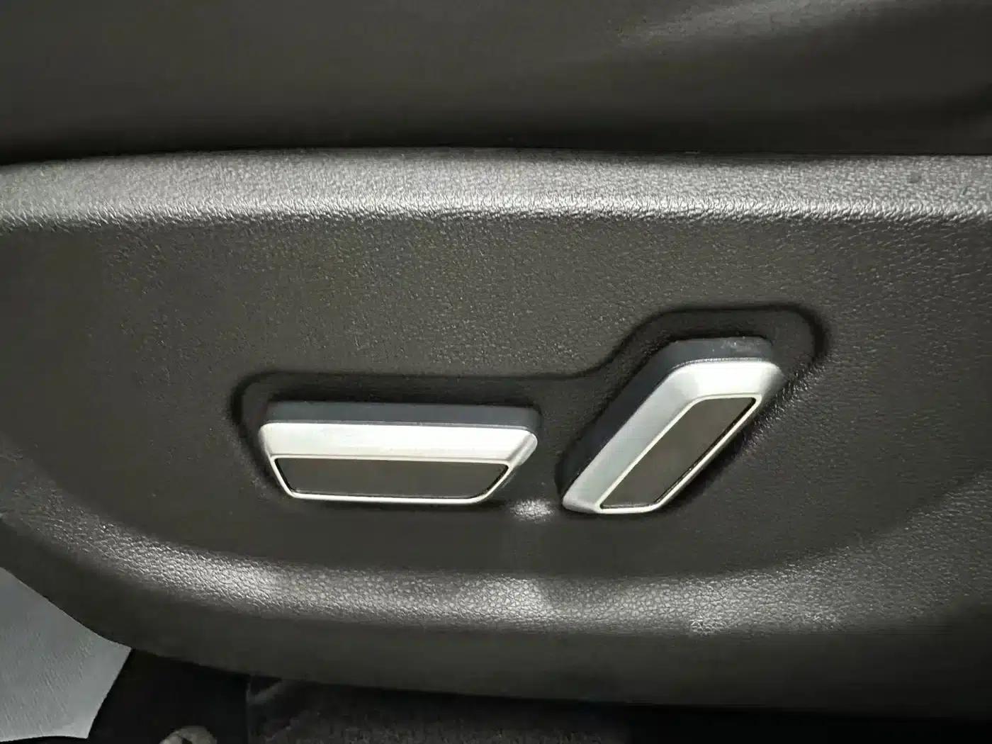 Geely Boyue 2018 1.8TD Automatic 2WD Intelligent Connected 4G Edition — миниатюра 17