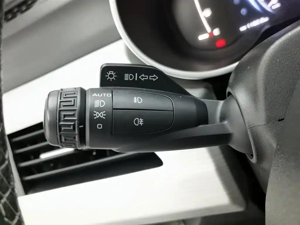 Geely Boyue 2018 1.8TD Automatic 2WD Intelligent Connected 4G Edition — миниатюра 21