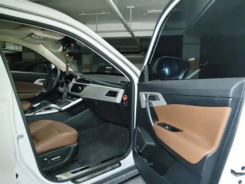 Geely Boyue 2018 1.8TD Automatic AWD Smart Supreme 4G Connected Edition — миниатюра 21