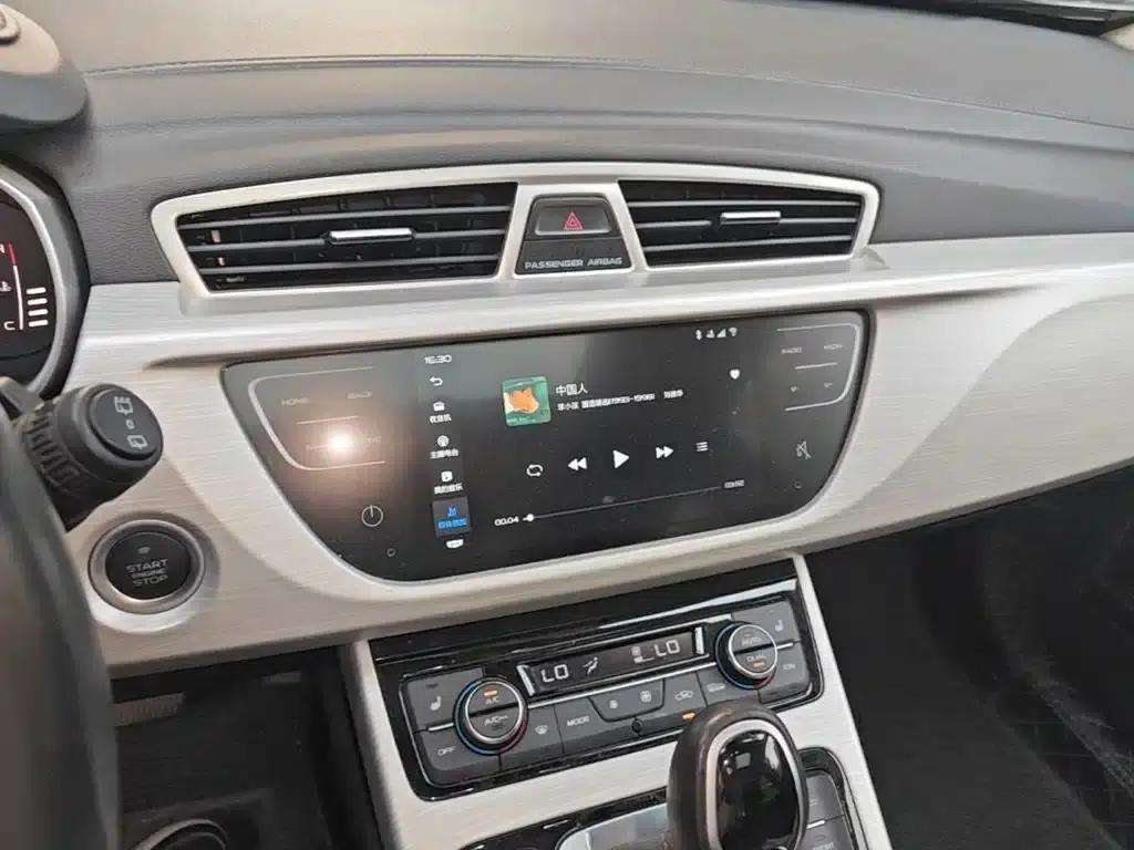 Geely Boyue 2018 1.8TD Automatic 2WD Smart Supreme Edition 4G Connected Version — миниатюра 13