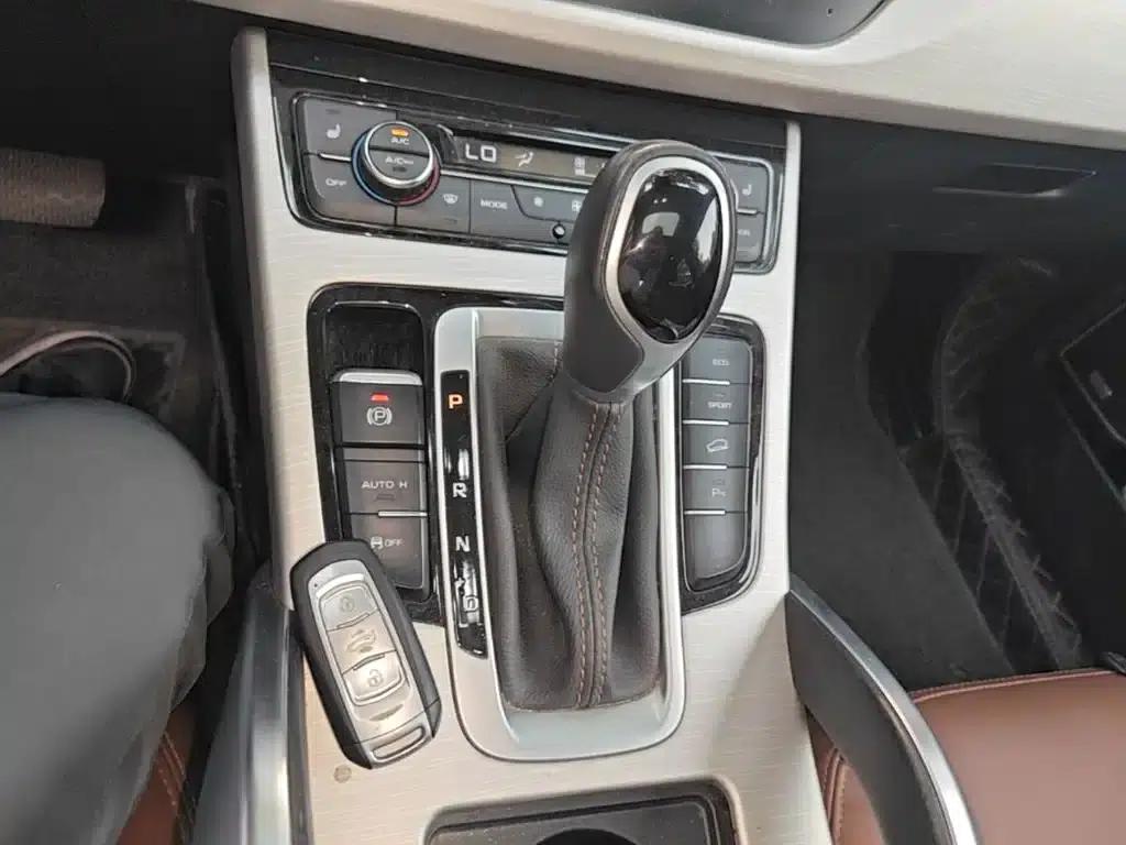 Geely Boyue 2018 1.8TD Automatic 2WD Smart Supreme Edition 4G Connected Version — миниатюра 14
