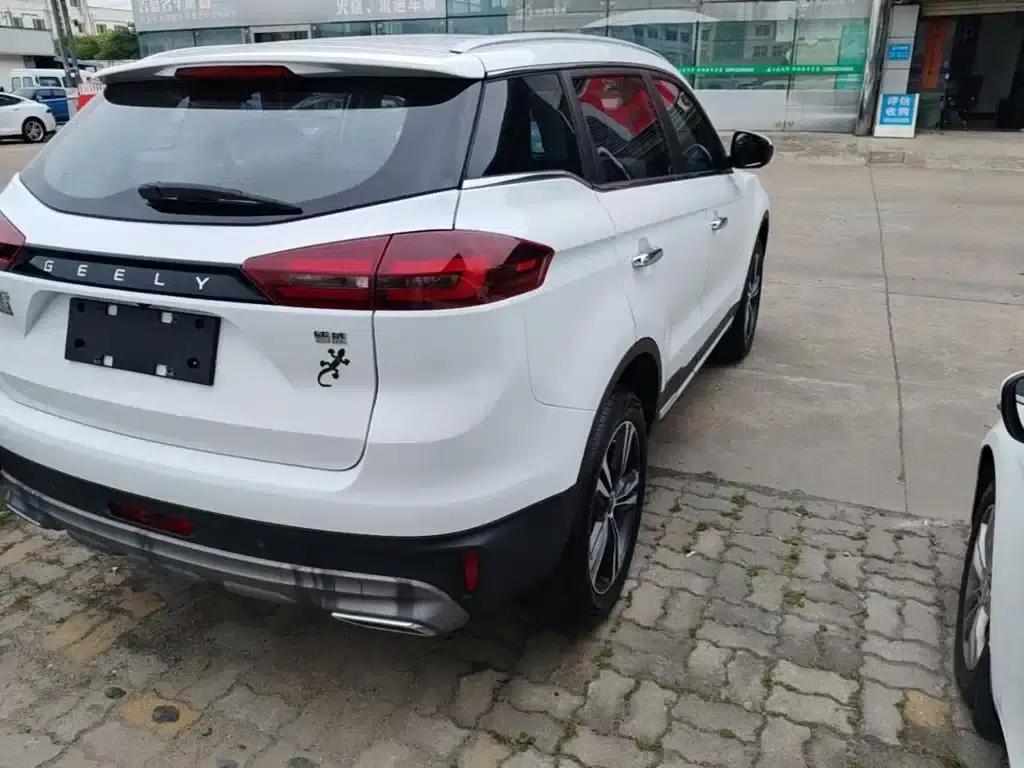 Geely Boyue 2022 1.8TD DCT Smart Edition — миниатюра 8