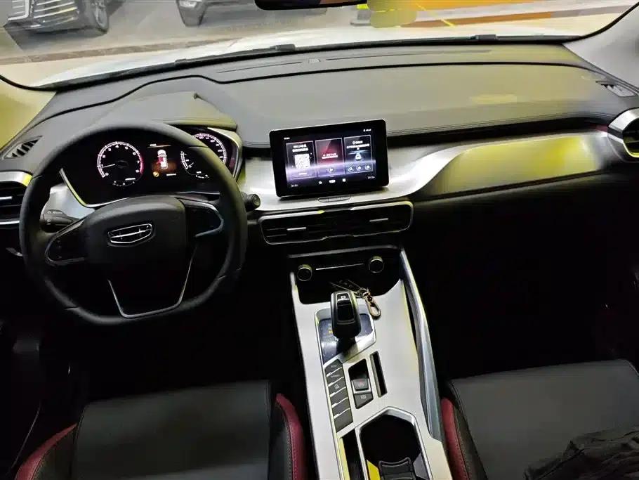 Geely Binyue 2020 Facelift 240T DCT Hunter — миниатюра 12