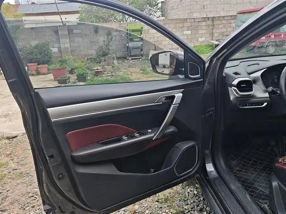 Geely Binyue 2021 1.4T DCT Platinum Edition — миниатюра 7
